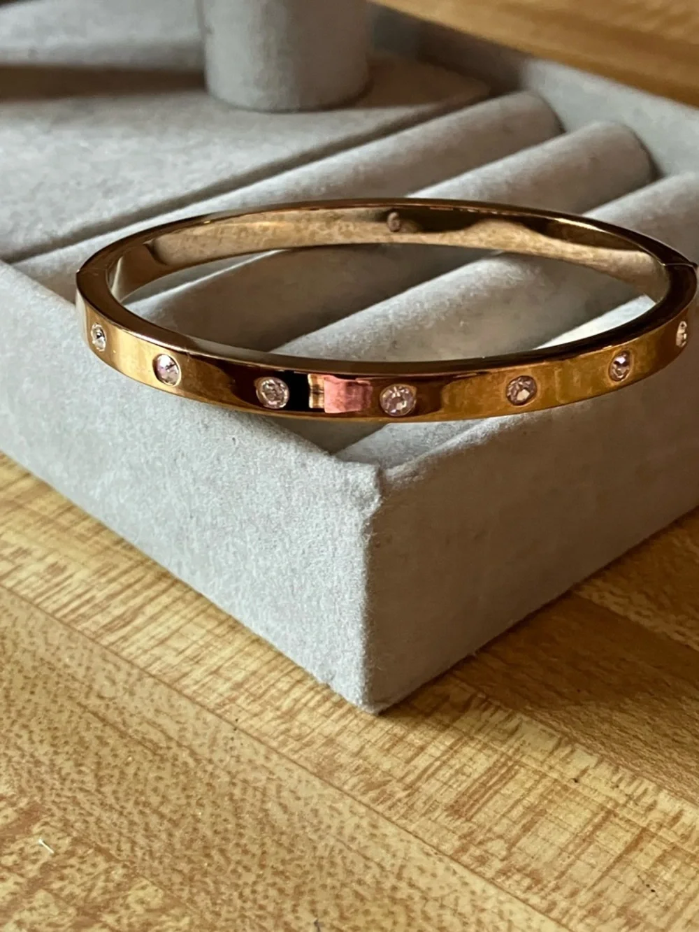 🌸Kate Spade Crystal Bracelet - Picture 3 of 9